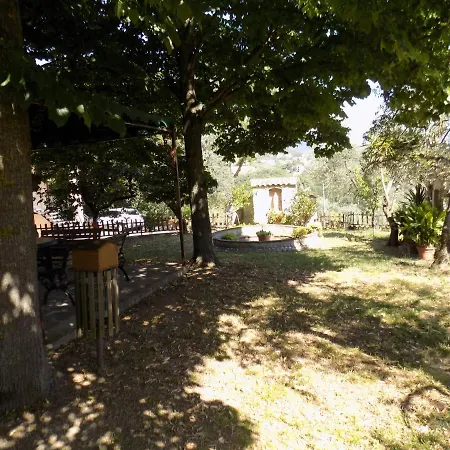 In The Vigne Apartment For 4 People Holiday home Vigne